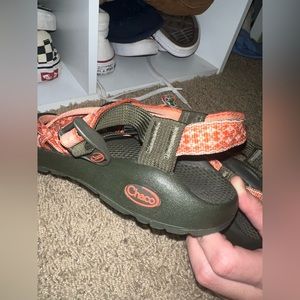 Red/Pink Toe Strap Chaco’s